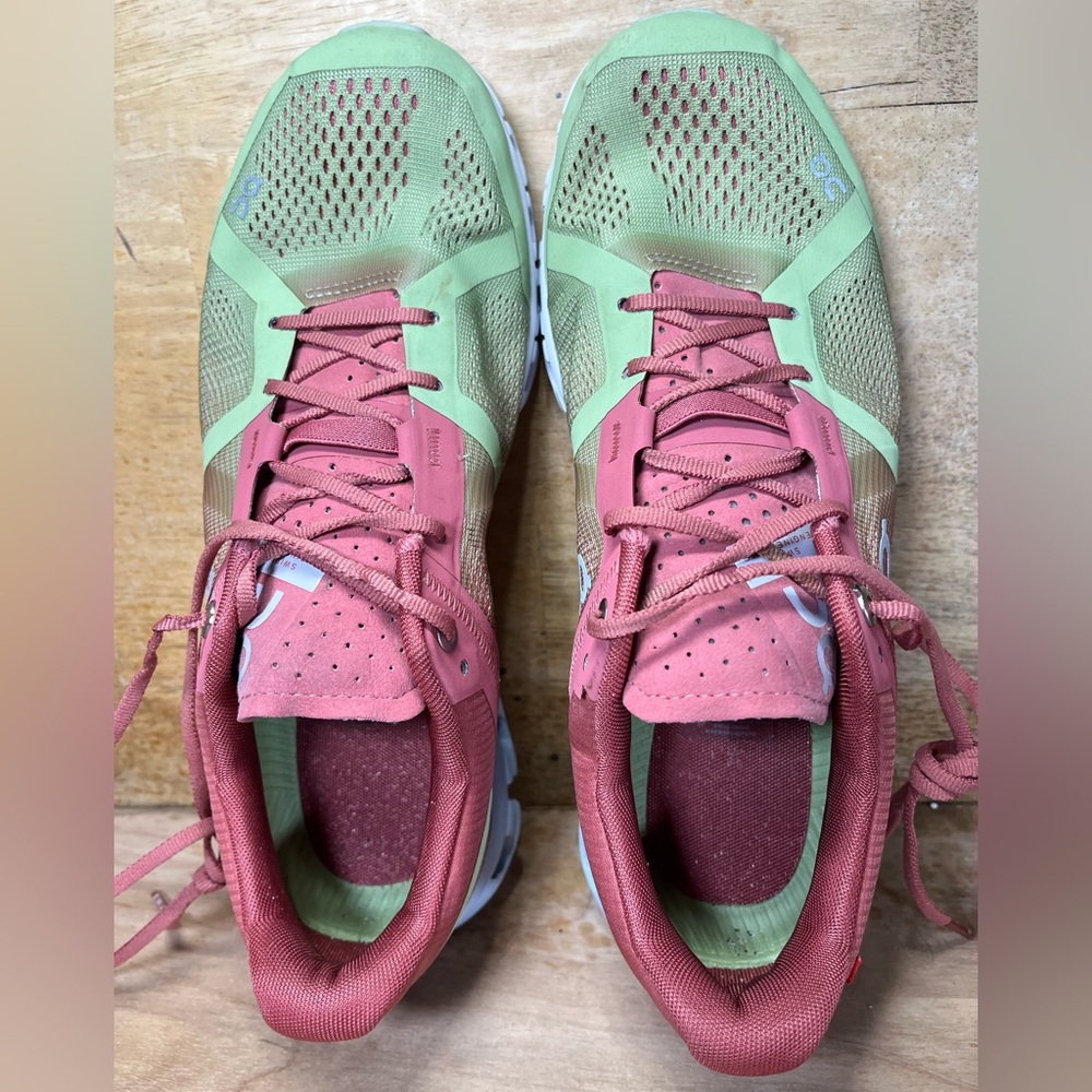 On CloudFlow REFLECTIVE Womens Size 8.5 Running Shoes Sneakers Guava Dust Rose - Picture 7 of 12